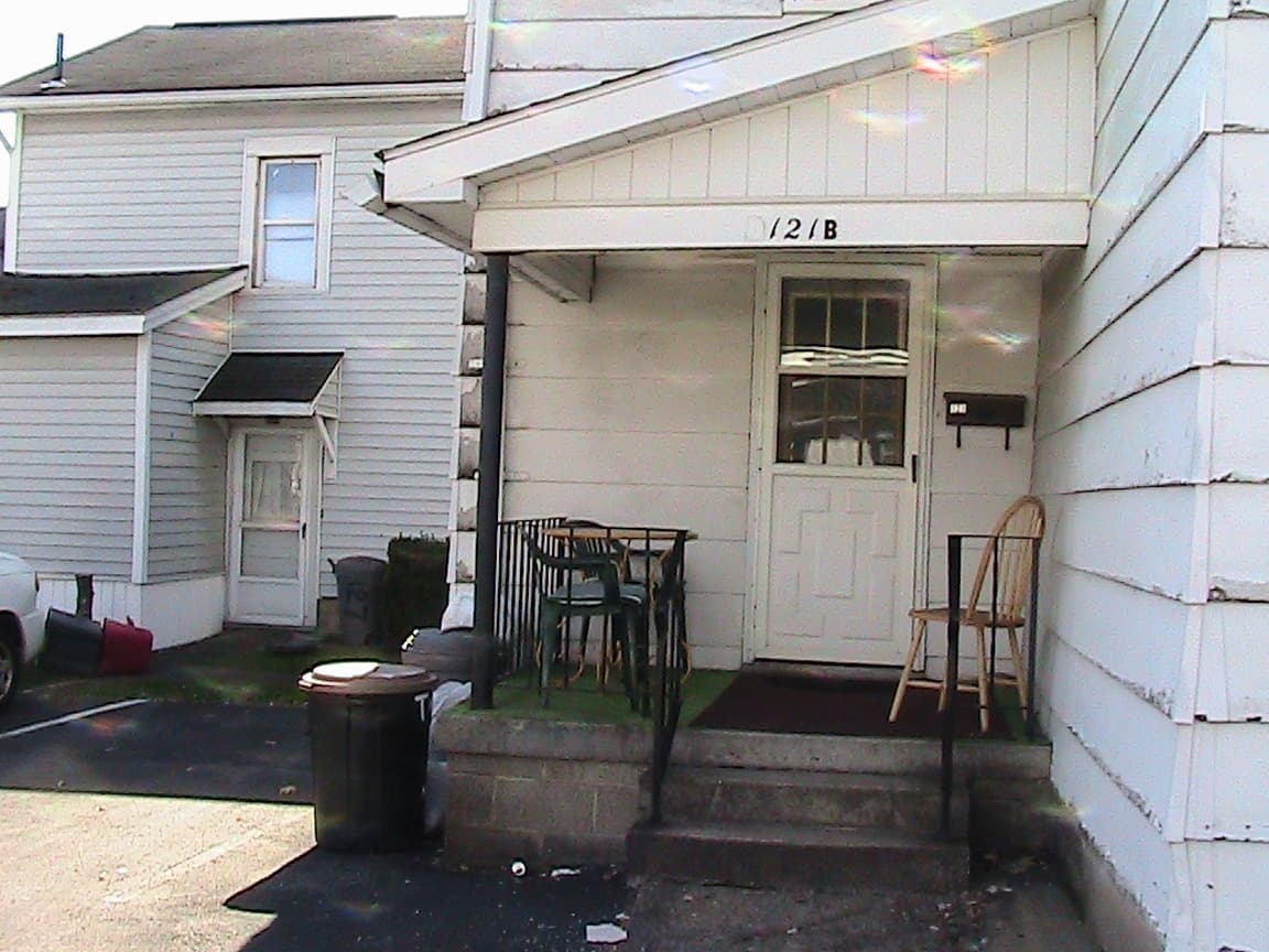 Indiana Apartment: 121 S. 8th St.