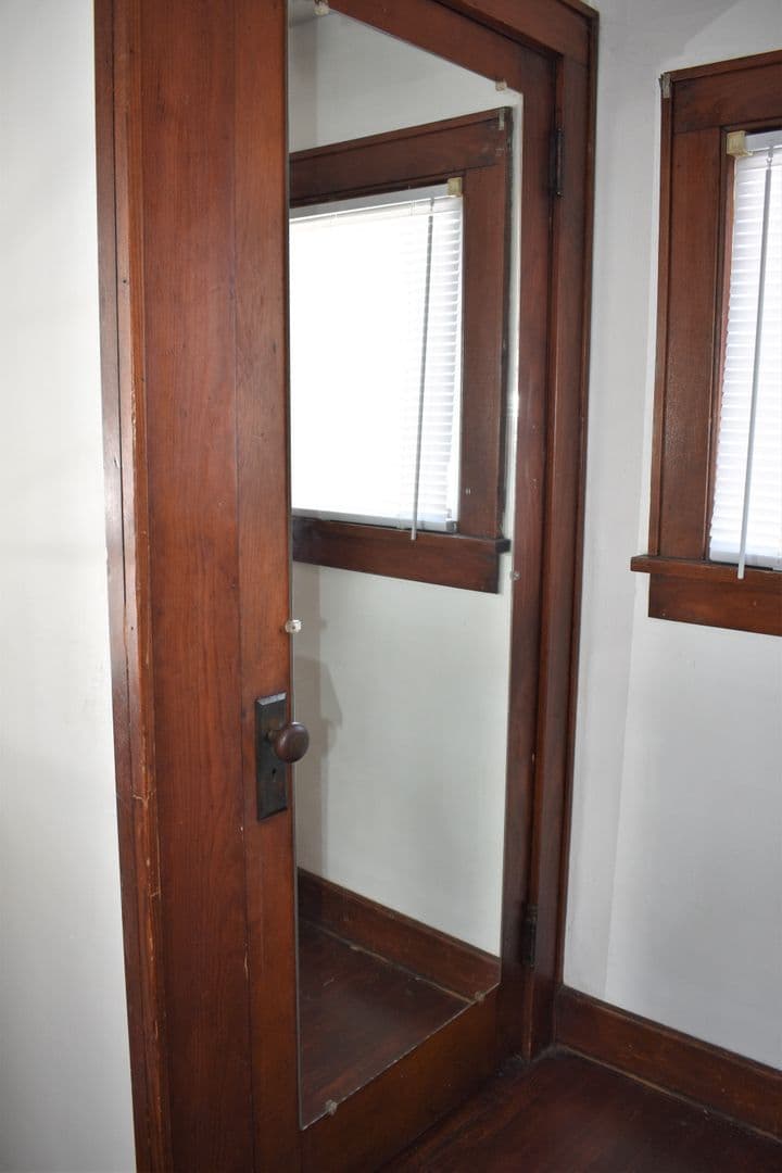 Indiana Apartment: 127 S. 8th St.