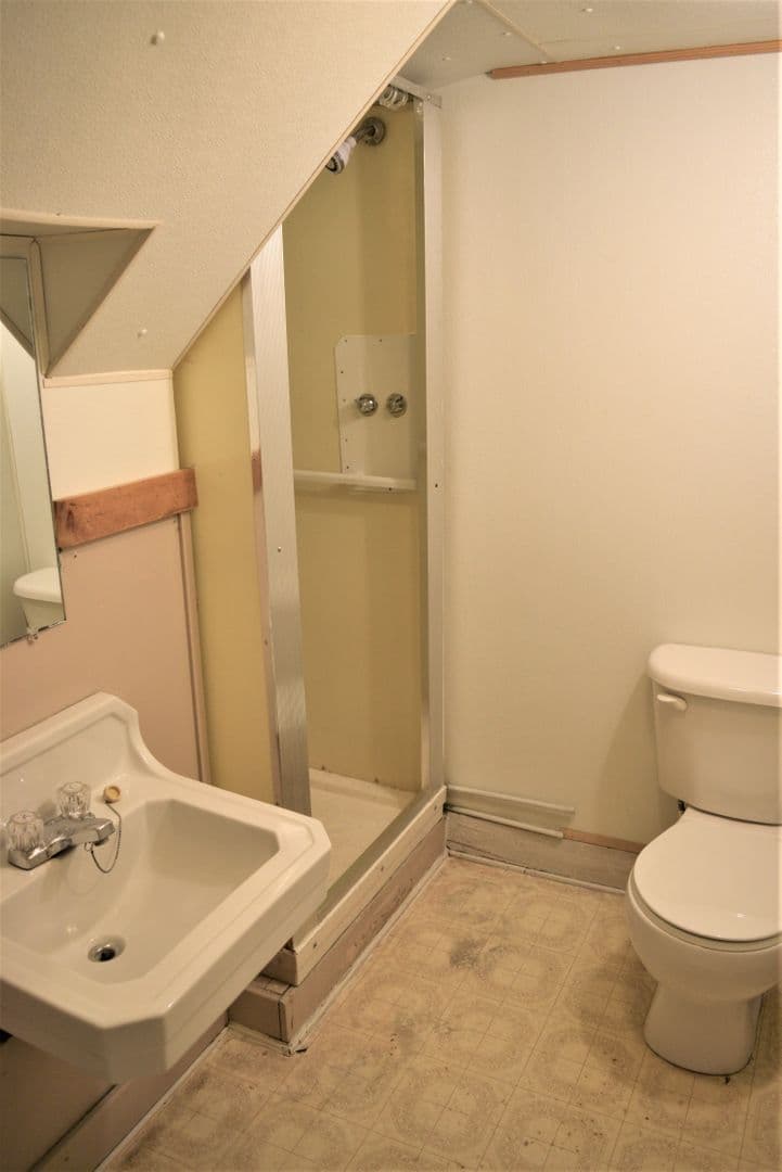 Indiana Apartment: 777 apt 1-6 Wayne Ave.