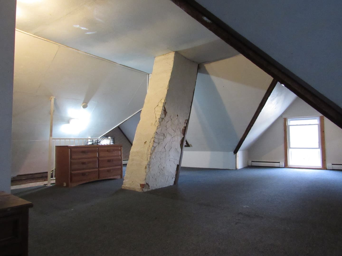 Indiana Apartment: 116 S10th St