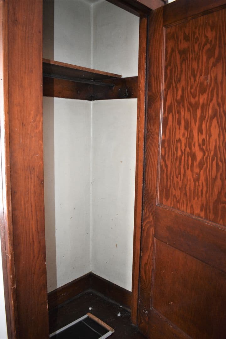 Indiana Apartment: 127 S. 8th St.