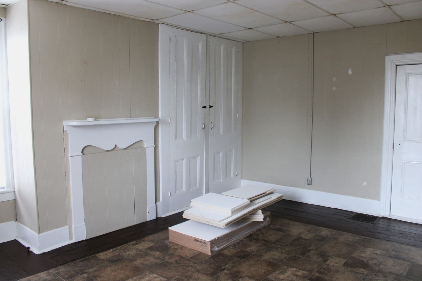 Indiana Apartment: 975 Church St