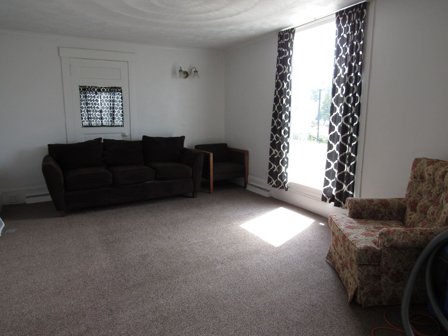 Indiana Apartment: 663 Locust St