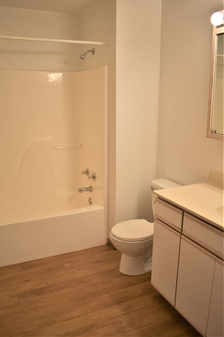 Indiana Apartment: 744 Locust St