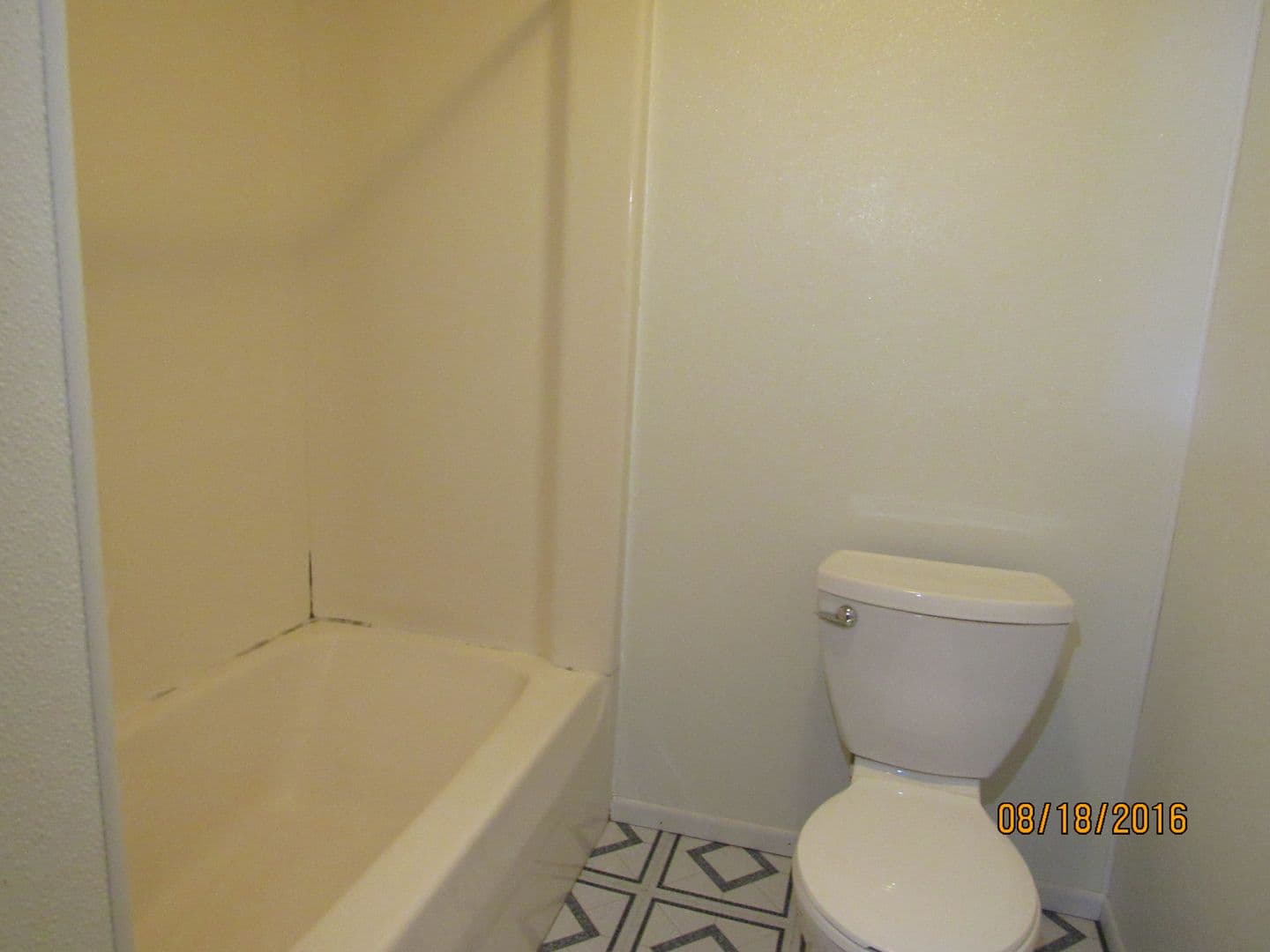 Indiana Apartment: 777 apt 1-6 Wayne Ave.
