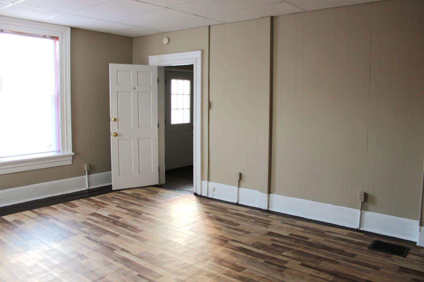 Indiana Apartment: 975 Church St