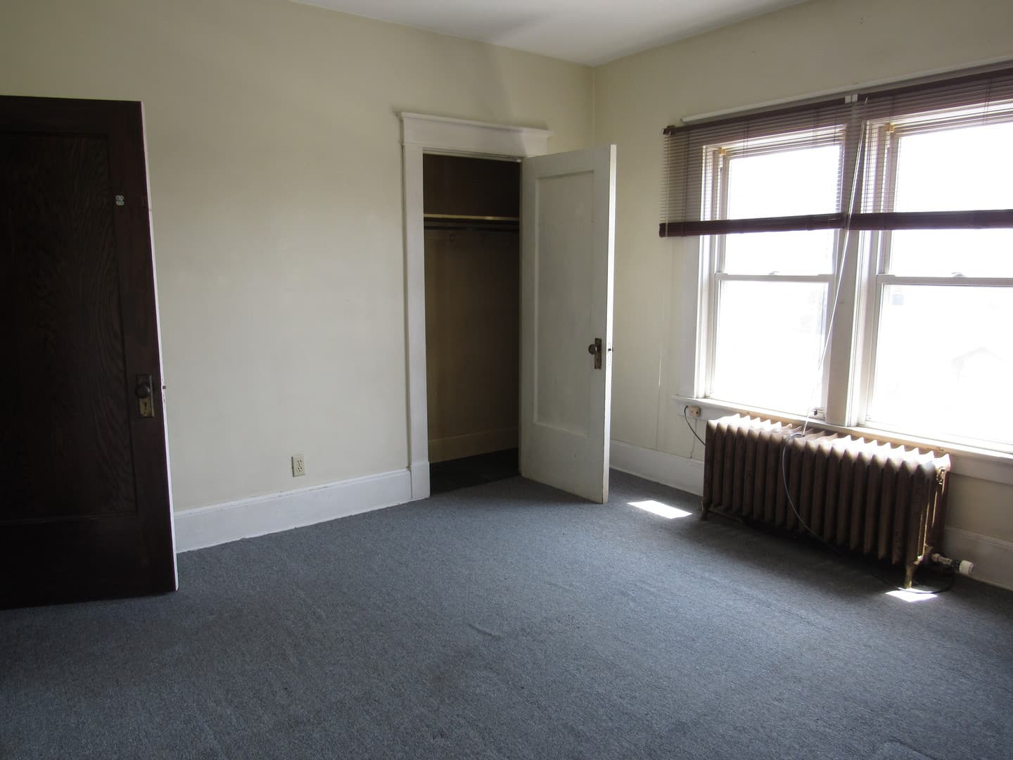 Indiana Apartment: 717 apt A-D School St.