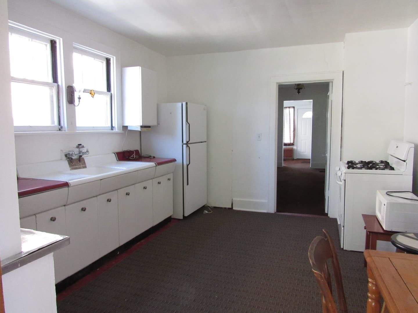 Indiana Apartment: 1148 School St