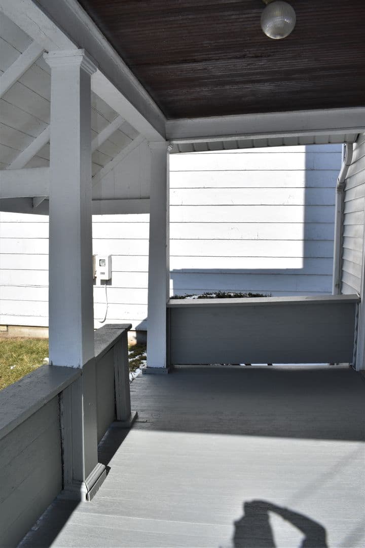 Indiana Apartment: 127 S. 8th St.