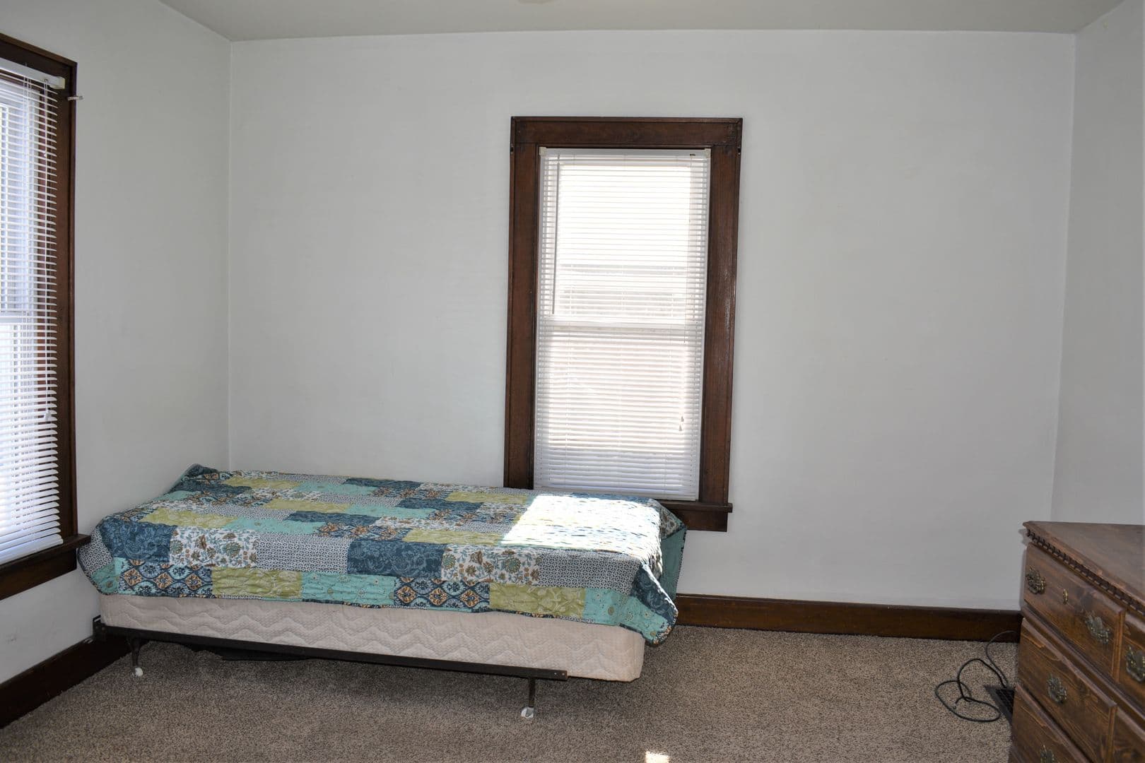 Indiana Apartment: 127 S. 8th St.