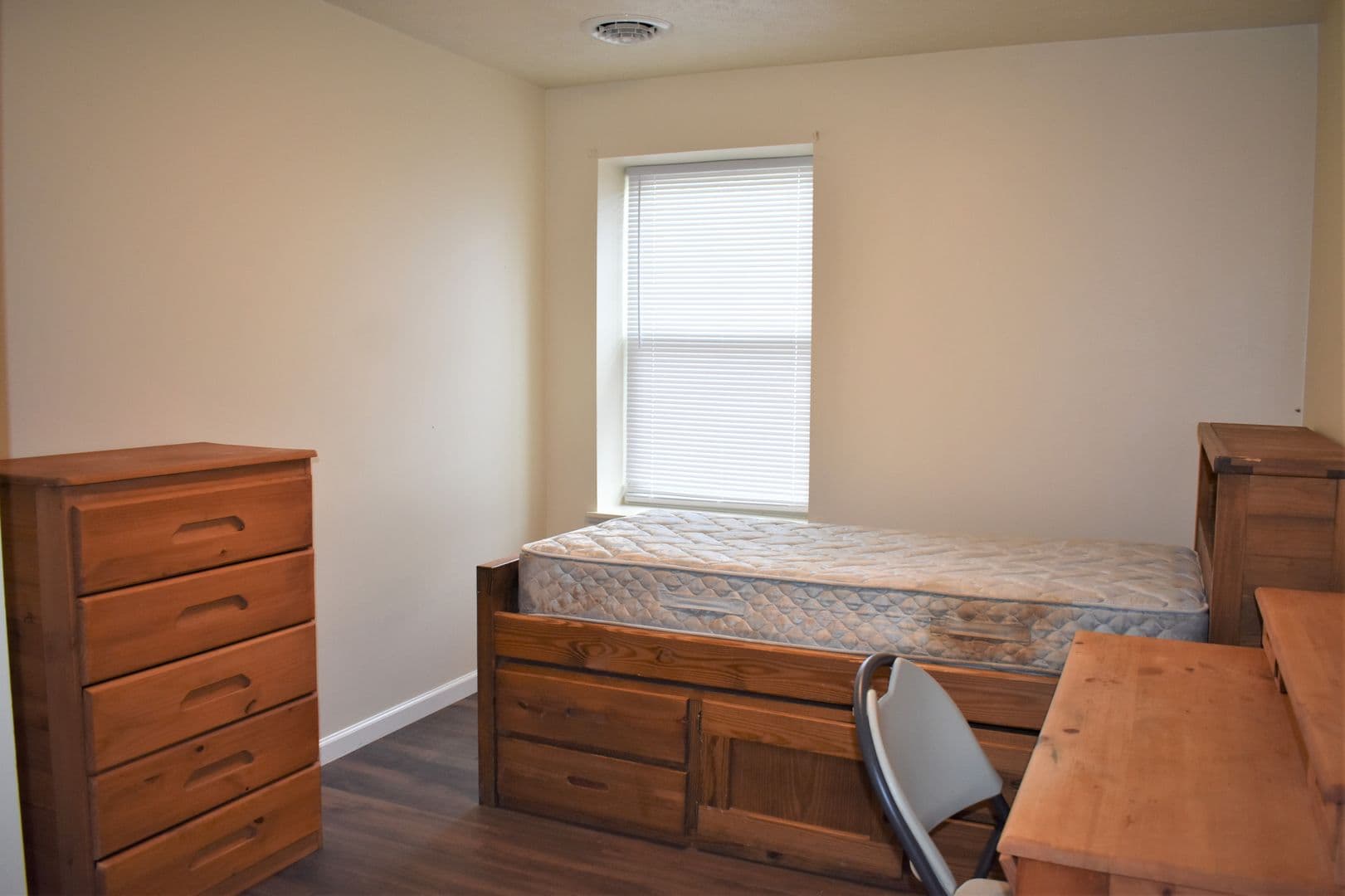Indiana Apartment: 744 Locust St