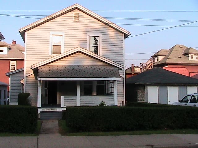 Indiana Apartment: 127 S. 8th St.