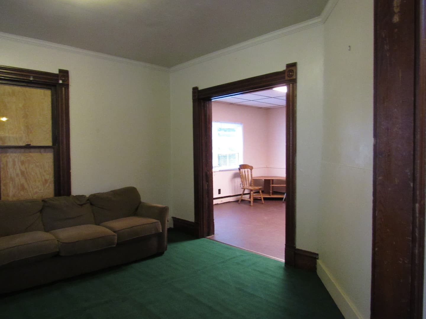 Indiana Apartment: 116 S10th St