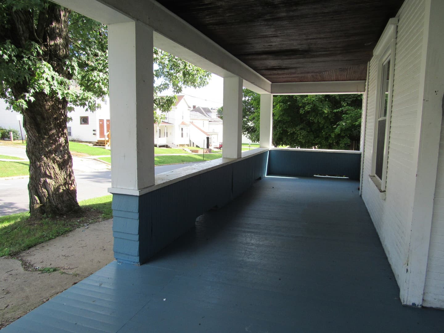 Indiana Apartment: 116 S10th St