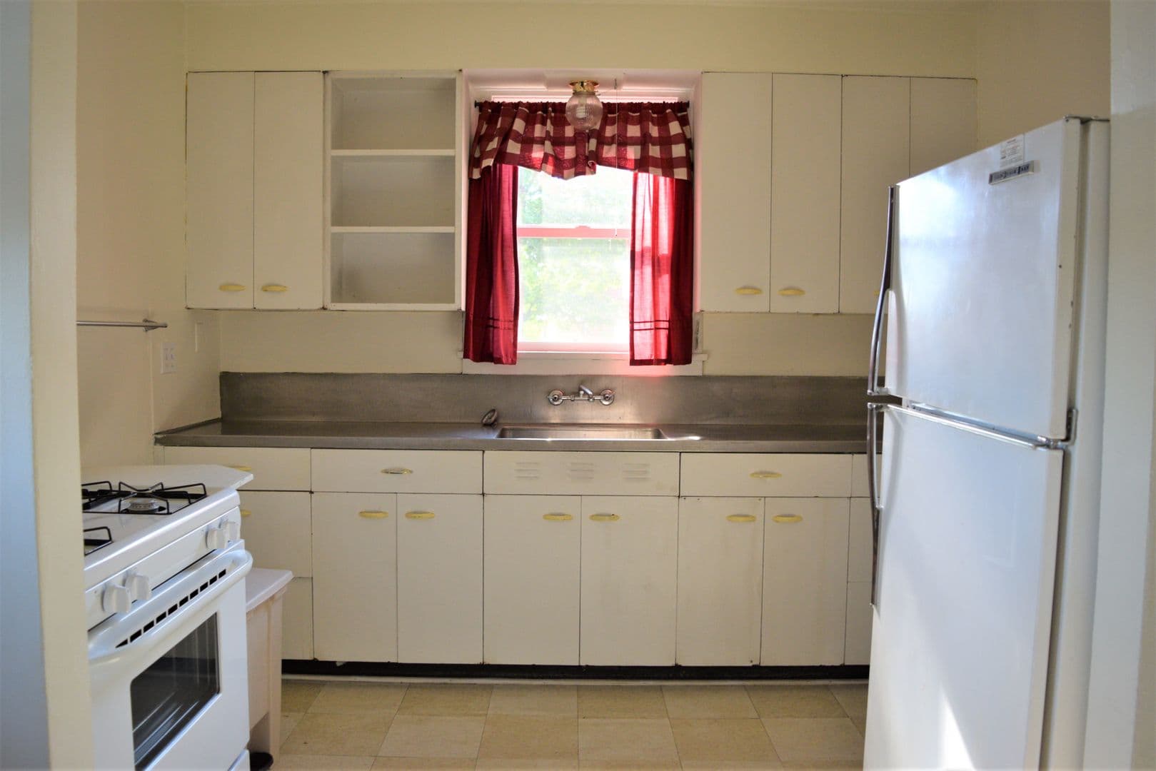 Indiana Apartment: 402 apt1-4 Water St