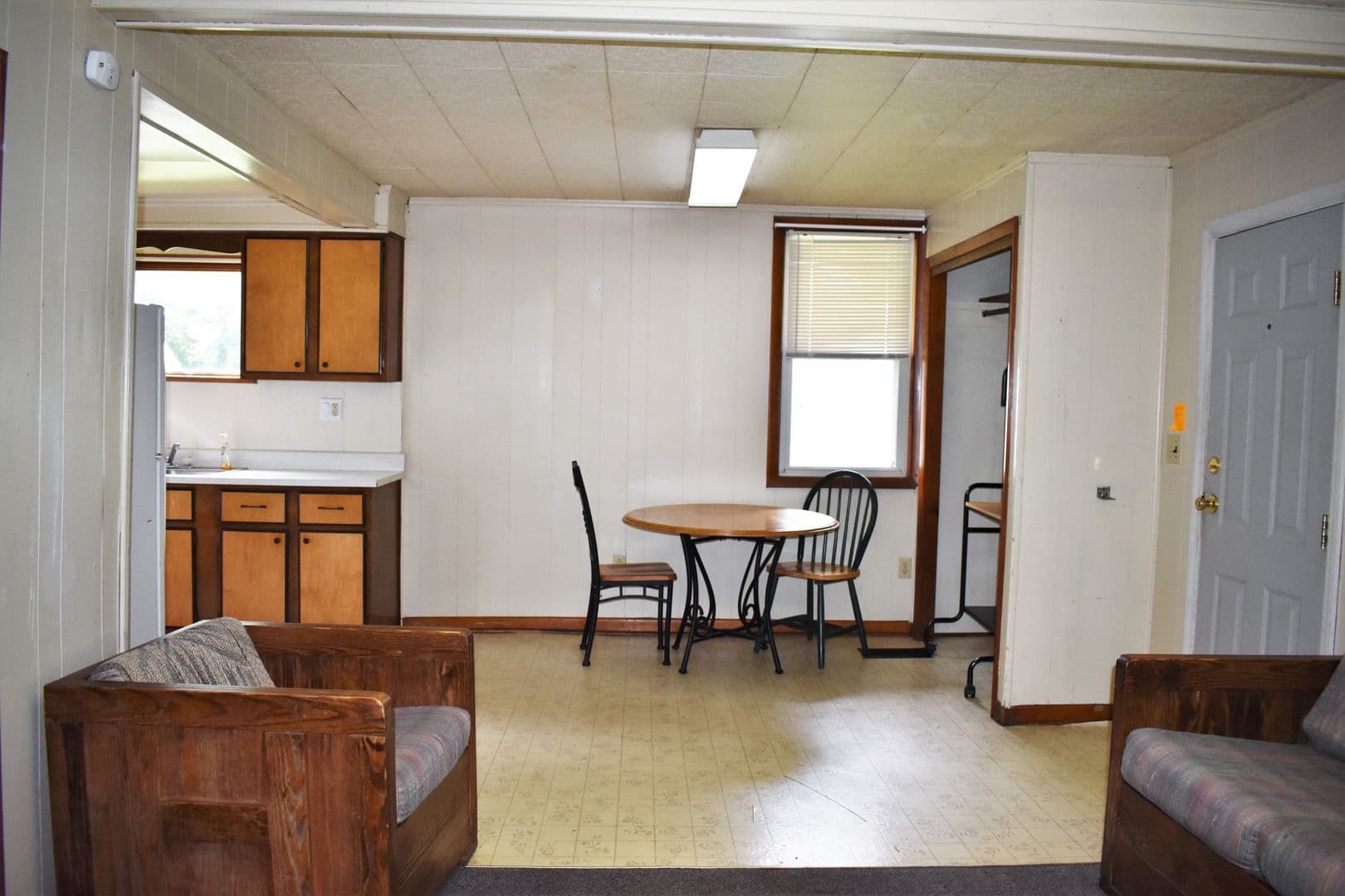 Indiana Apartment: 1029 School St