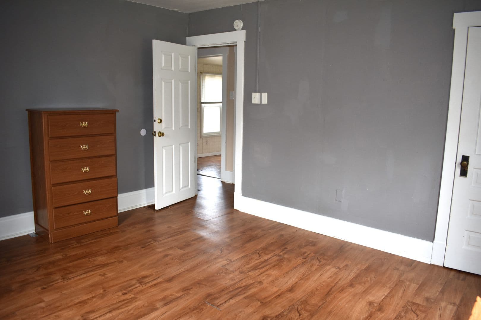 Indiana Apartment: 43 S10th St