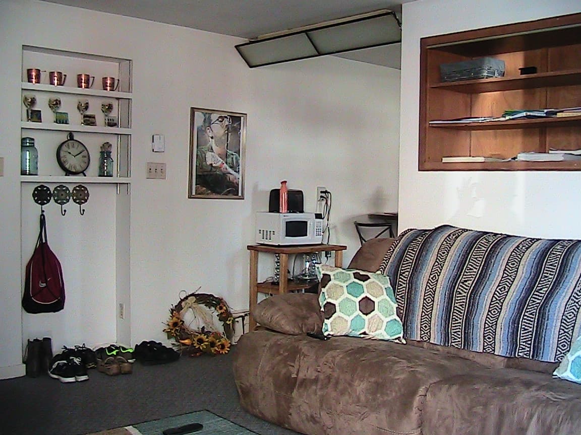 Indiana Apartment: 717 apt A-D School St.