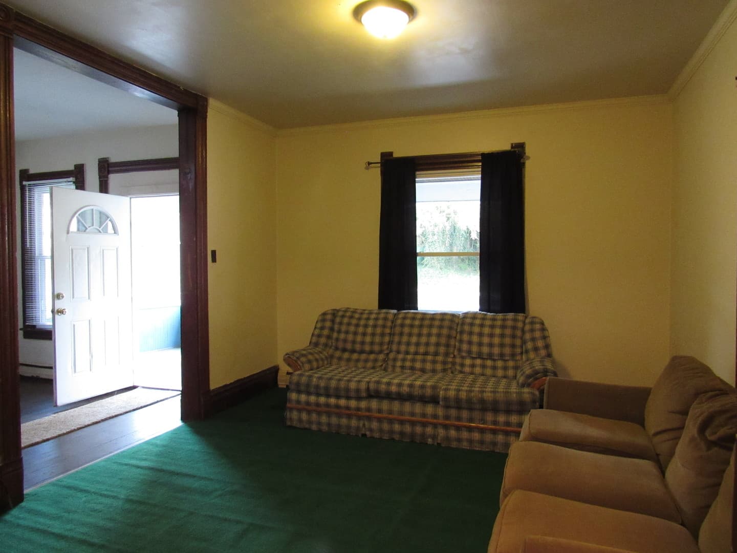 Indiana Apartment: 116 S10th St