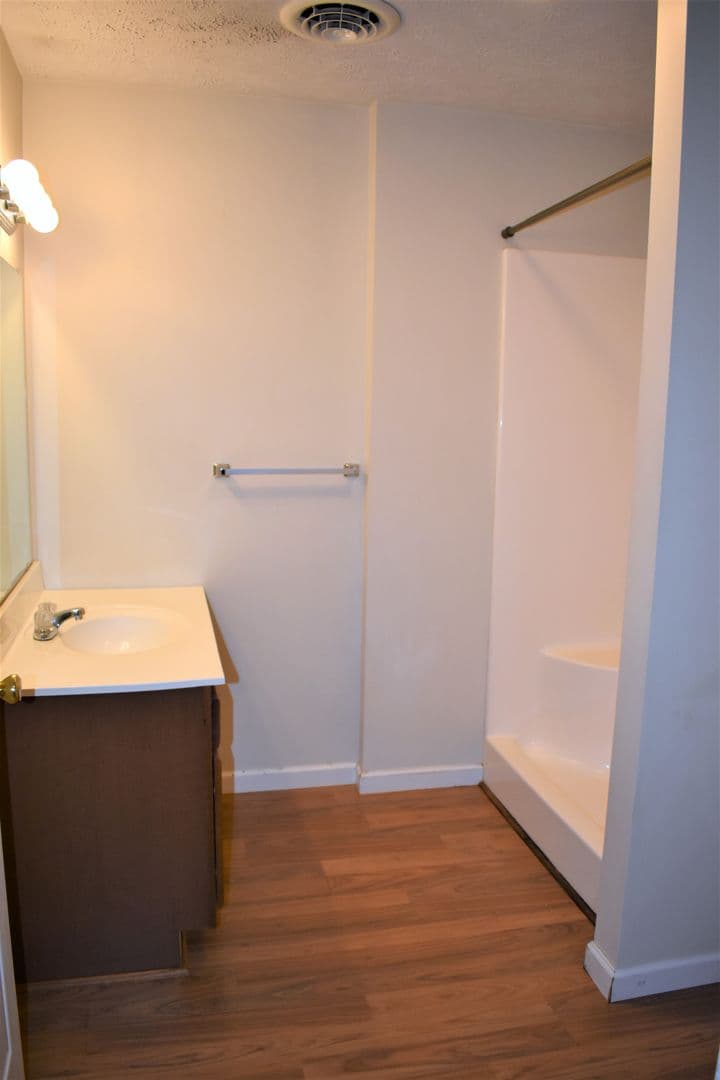 Indiana Apartment: 744 Locust St