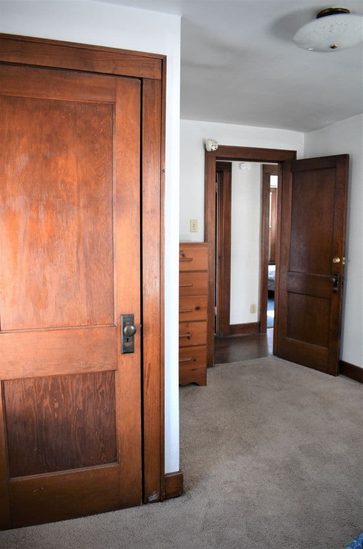 Indiana Apartment: 127 S. 8th St.