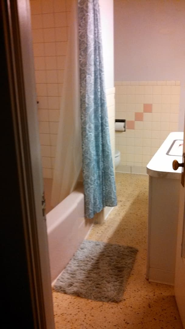 Indiana Apartment: 717 apt A-D School St.