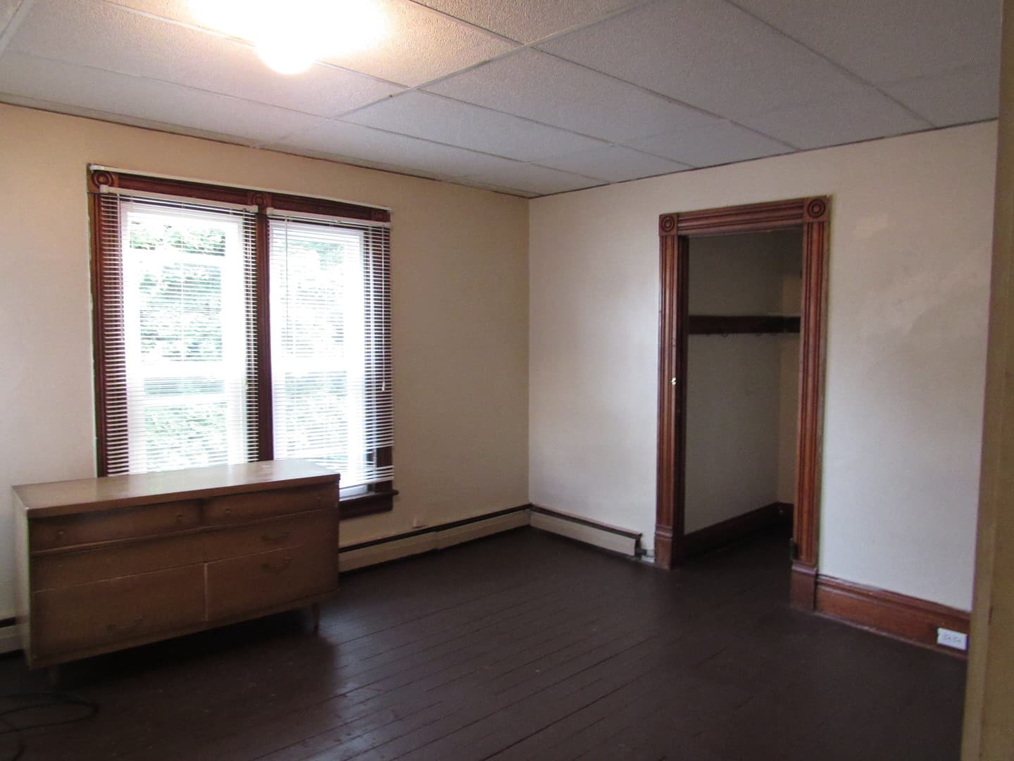 Indiana Apartment: 116 S10th St