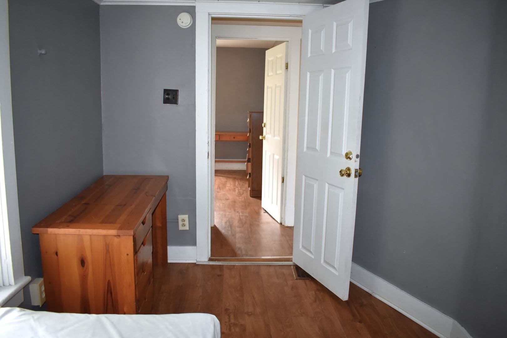 Indiana Apartment: 43 S10th St