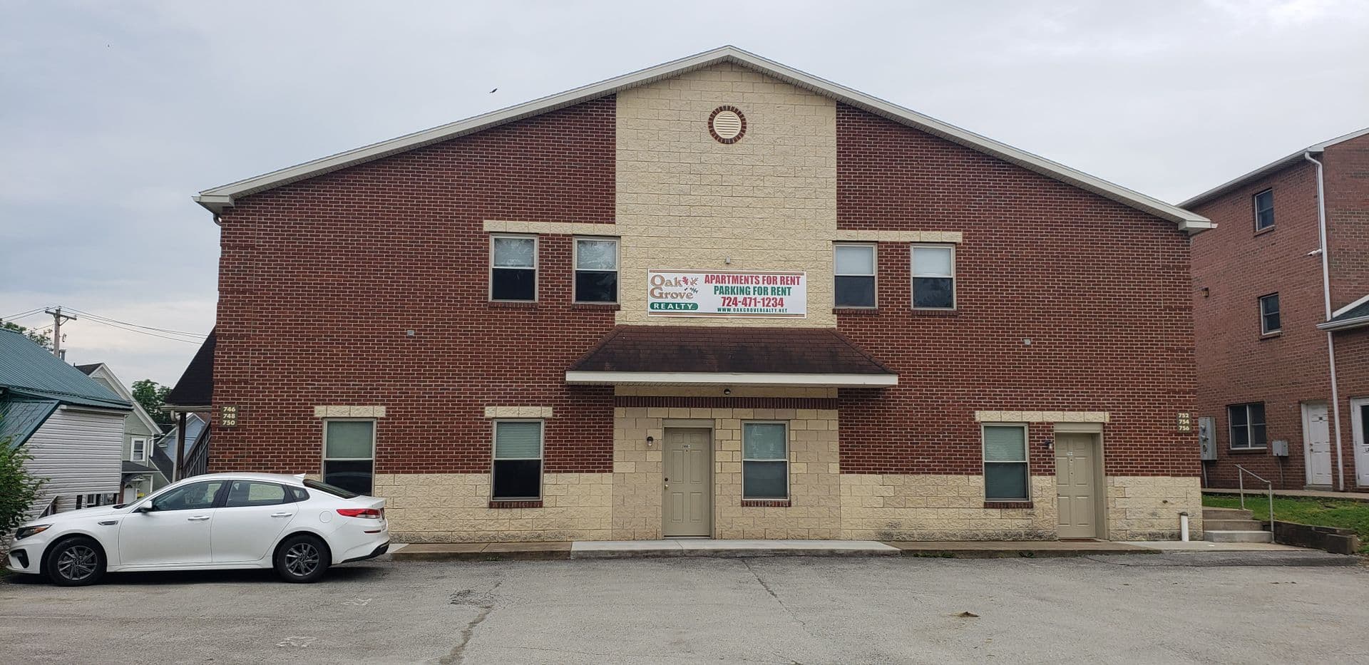 Indiana Apartment: 744 Locust St