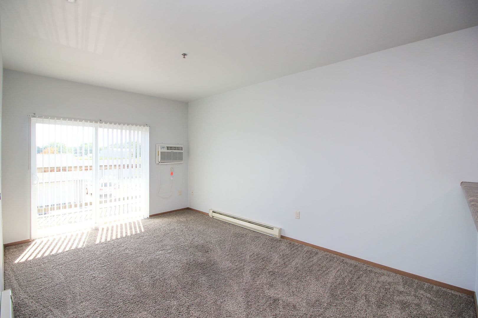 North Sioux City Apartment: 1300 - 1302 Quiniela Dr.
