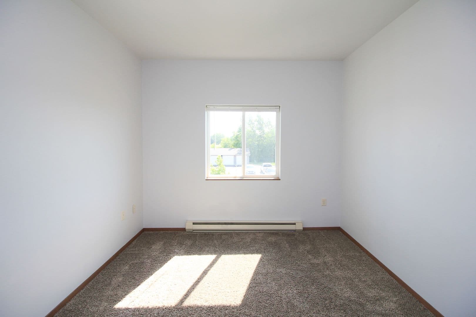 North Sioux City Apartment: 1300 - 1302 Quiniela Dr.