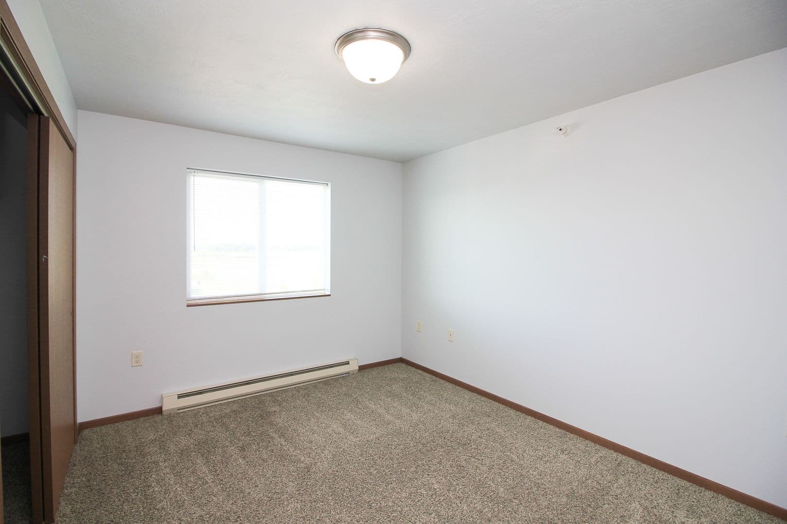 North Sioux City Apartment: 1300 - 1302 Quiniela Dr.