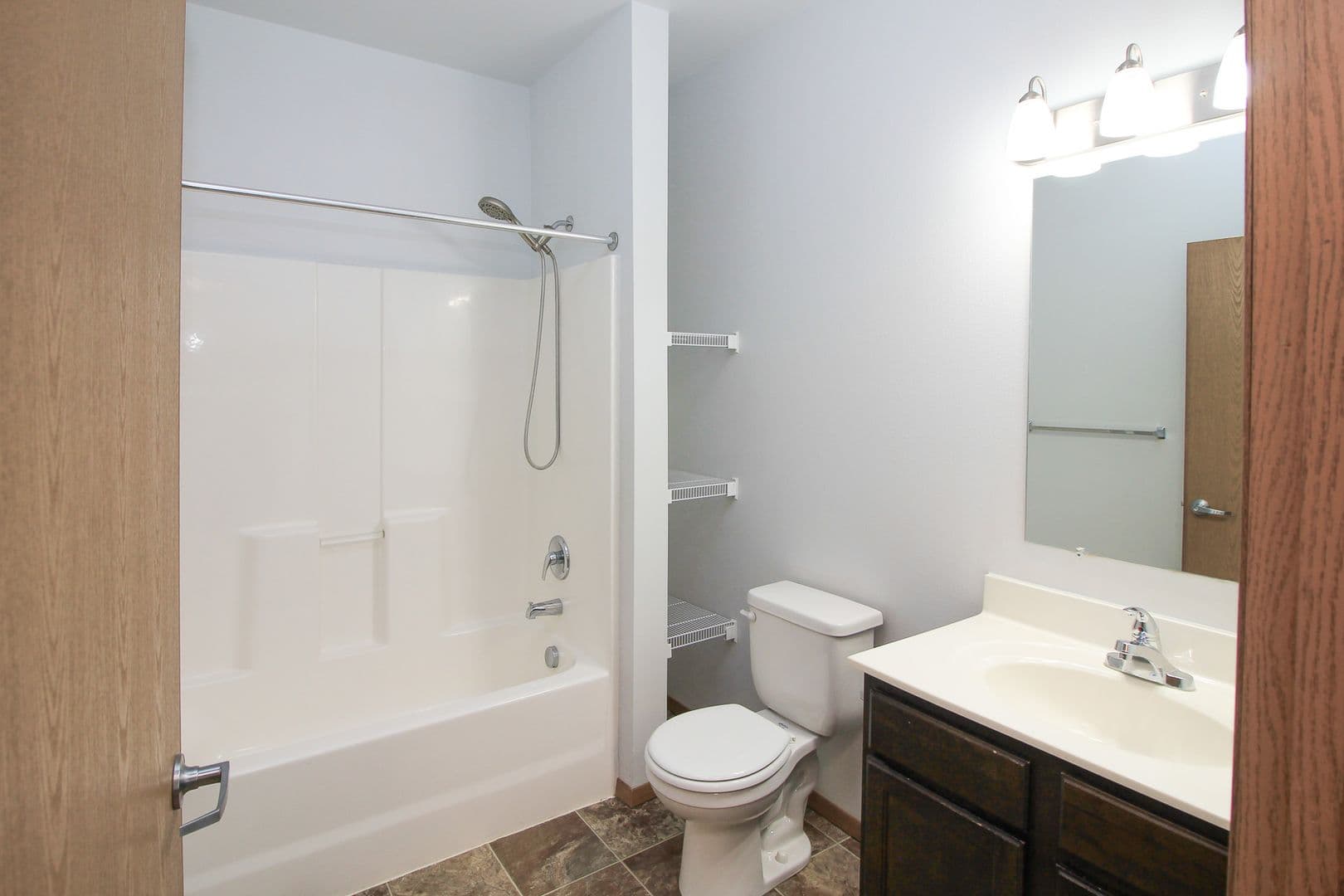 North Sioux City Apartment: 1300 - 1302 Quiniela Dr.