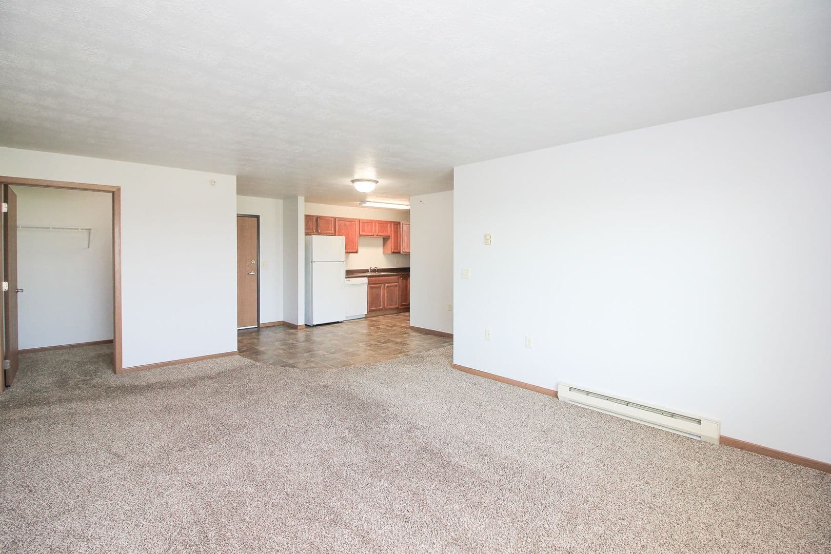 North Sioux City Apartment: 1300 - 1302 Quiniela Dr.