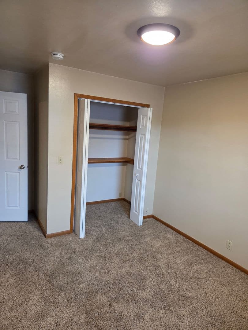 North Sioux City Apartment: 800 North Highway 105