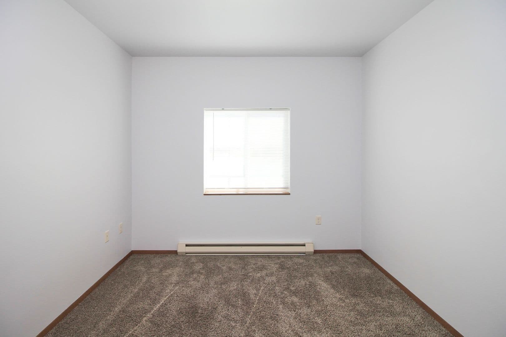 North Sioux City Apartment: 1300 - 1302 Quiniela Dr.