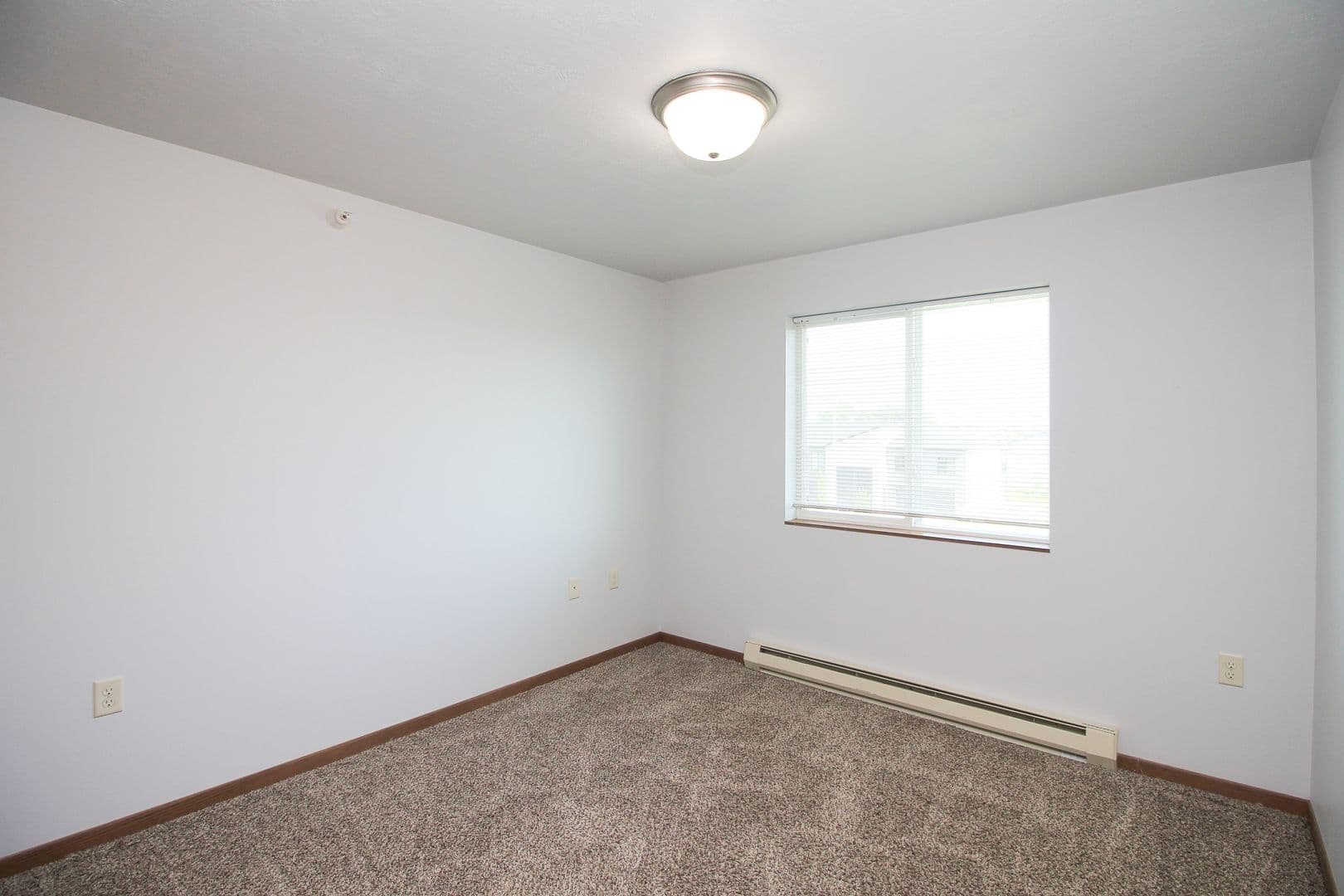North Sioux City Apartment: 1300 - 1302 Quiniela Dr.