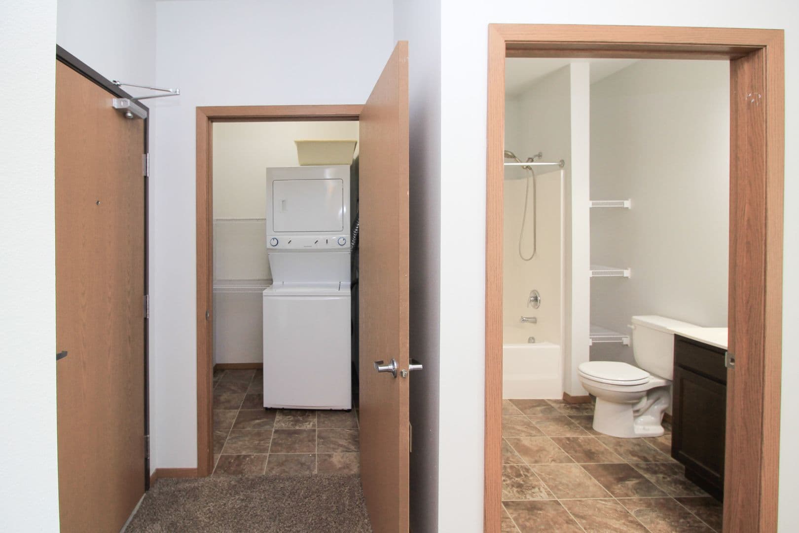 North Sioux City Apartment: 1300 - 1302 Quiniela Dr.