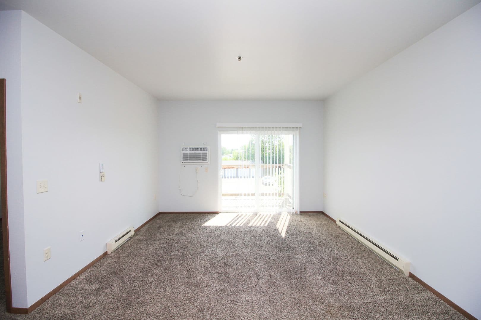 North Sioux City Apartment: 1300 - 1302 Quiniela Dr.