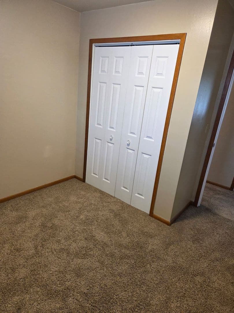 North Sioux City Apartment: 800 North Highway 105