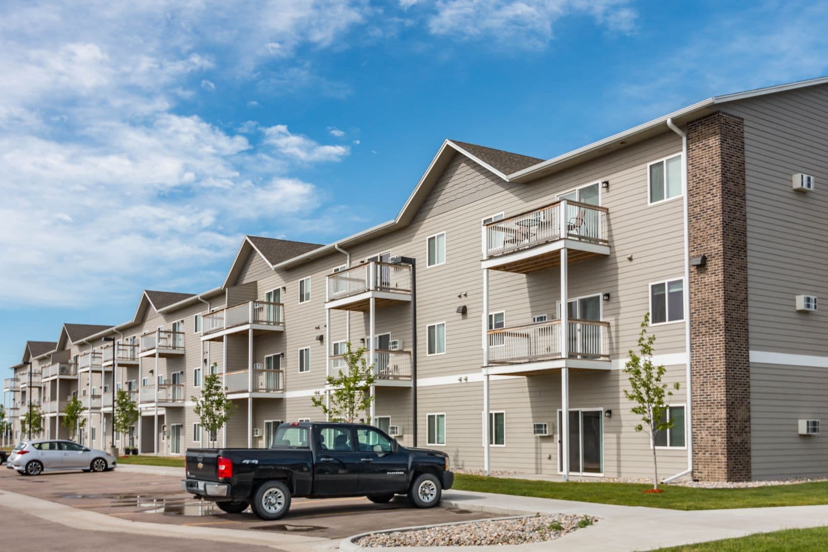 North Sioux City Apartment: 1300 - 1302 Quiniela Dr.