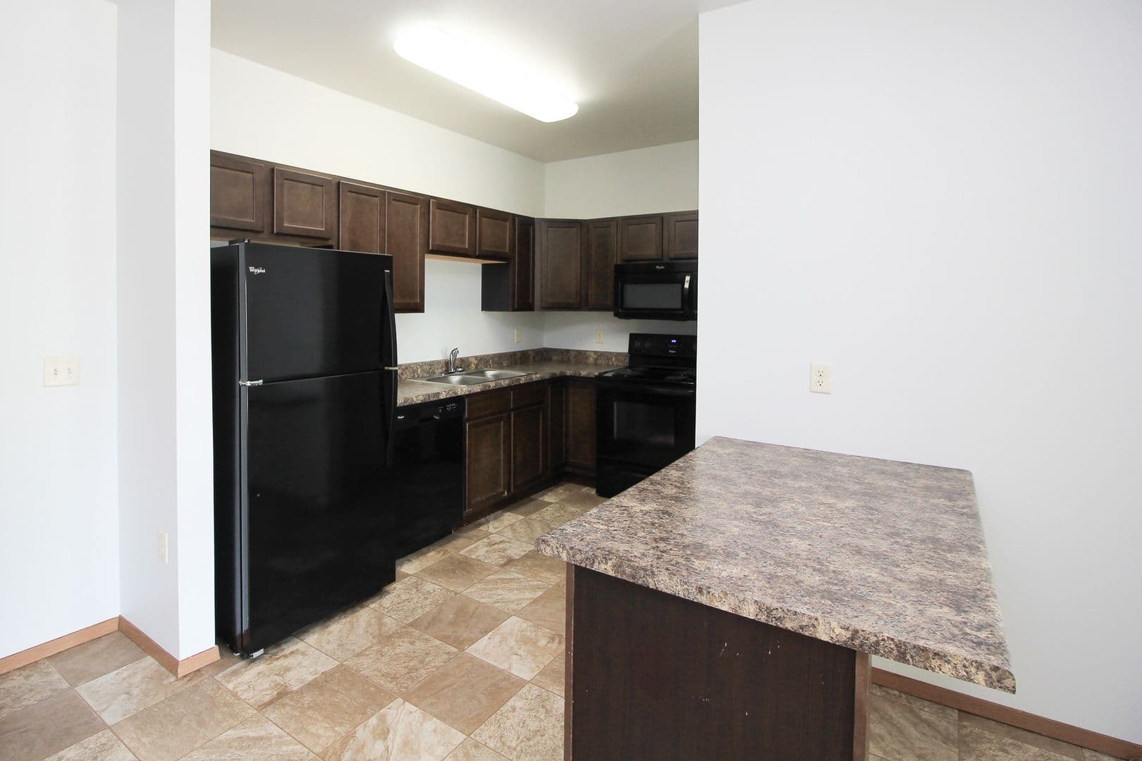 North Sioux City Apartment: 1300 - 1302 Quiniela Dr.