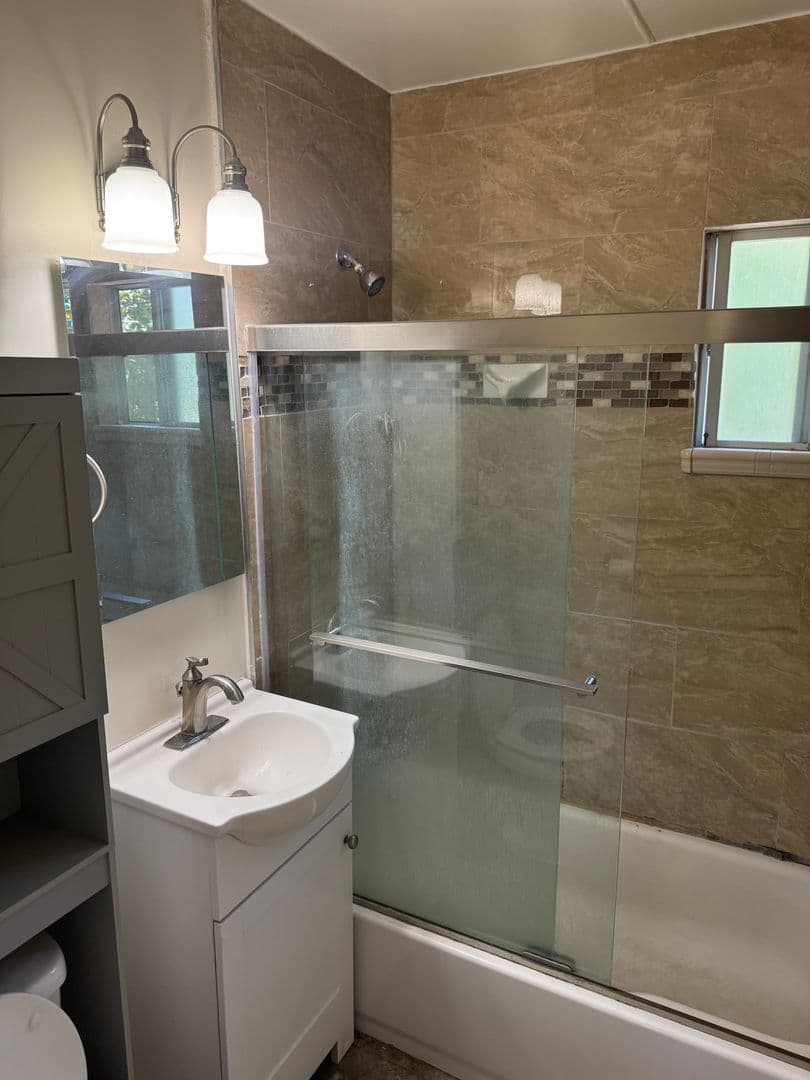 Pleasanton Apartment: 627 &  663 Rose Ave