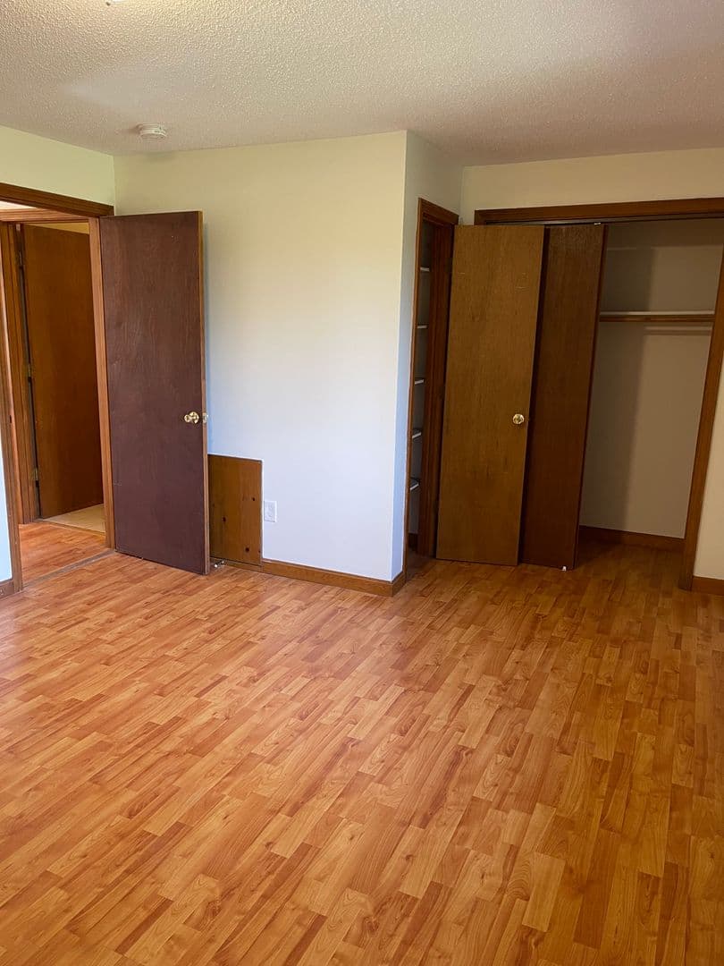 Pomfret Center Apartment: 11 Wolf Den Drive