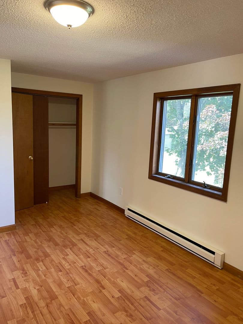 Pomfret Center Apartment: 11 Wolf Den Drive