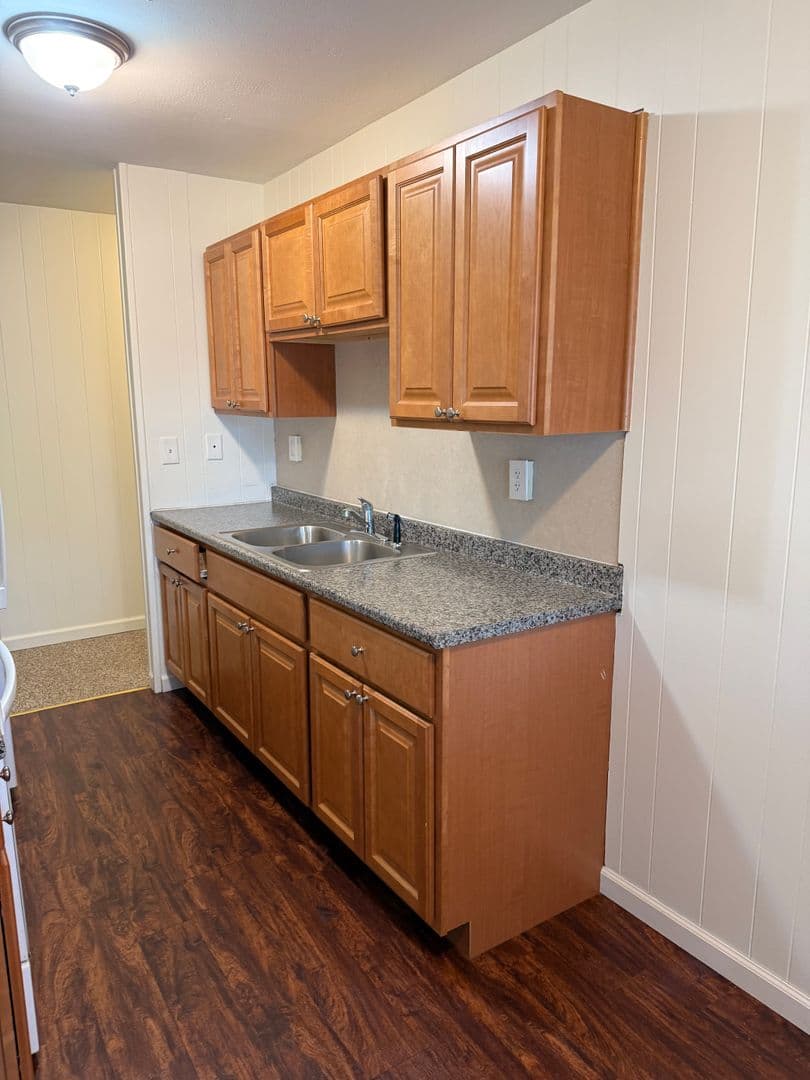Windham Apartment: 277 Bricktop Road