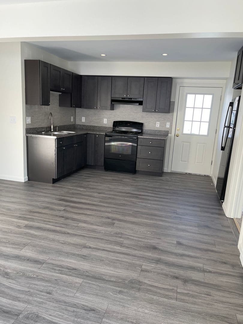 Central Village Apartment: 48-54 Putnam Rd