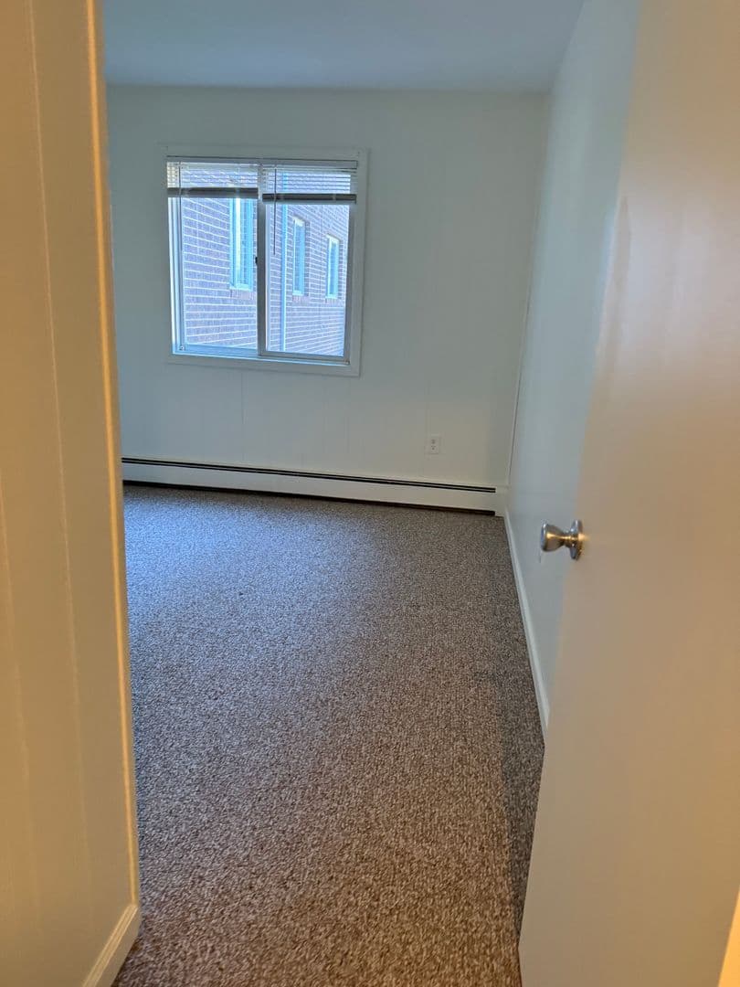 Windham Apartment: 277 Bricktop Road