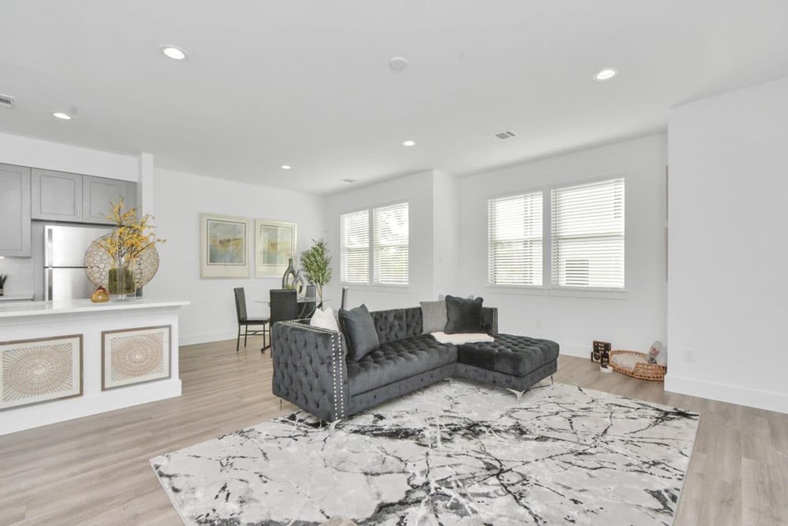 Houston Townhome: Laverne Laurel Lane (WD)