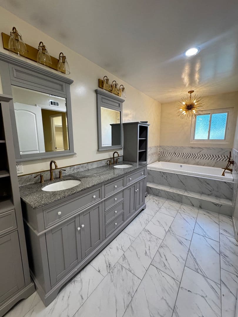 Westlake Village House: 1580 Valecroft Ave